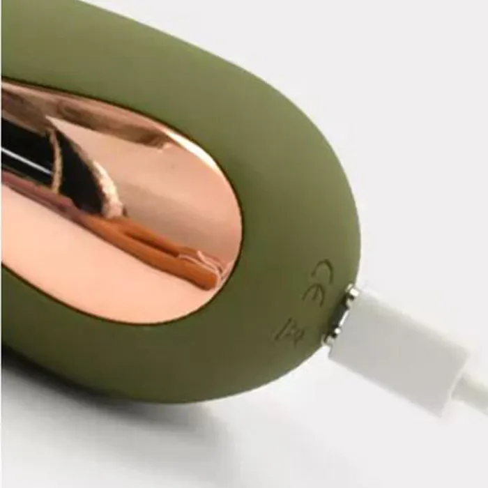 CREME POUNDING CLIT SUCKER POUNDINGSUCKING IN THE NUDE COLLECTION Frisky ultd Female Sex Toys CREME POUNDING CLIT SUCKER POUNDINGSUCKING IN THE NUDE COLLECTION Frisky ultd Female Sex Toys